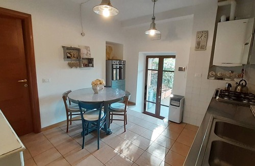 Perugia Apartment | Two-room apartment in Vestricciano Genna with private garden