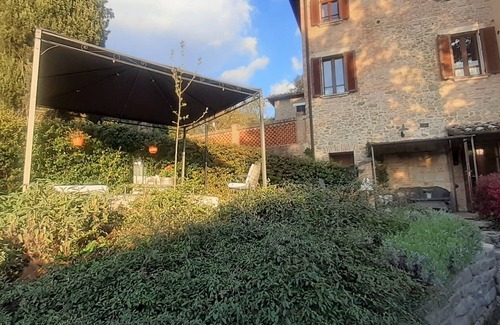 Perugia Apartment | Two-room apartment in Vestricciano Genna with private garden