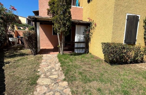 Porto Pollo Apartment | Two-room apartment for 4 people with garden and patio located in the heart of Porto Pollo.