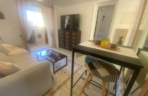 Pegomas Apartment | Two-room apartment Quietly situated in a private estate with garden, 8 km from the sea