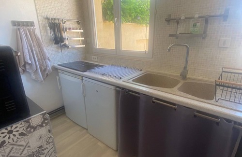 Pegomas Apartment | Two-room apartment Quietly situated in a private estate with garden, 8 km from the sea