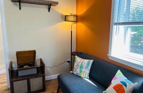 Southeast Salem Apartment | Two side-by-side apartments