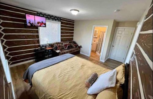 Southeast Salem Apartment | Two side-by-side apartments
