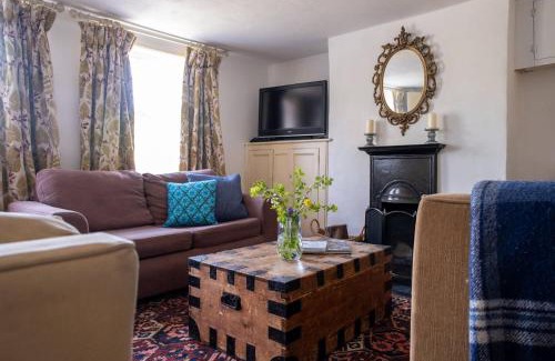 New Forest District House | Two Sides Cottage