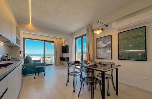Porto Sant'Elpidio Apartment | Two Steps from the Sea: Comfort & Relaxation on the Terrace