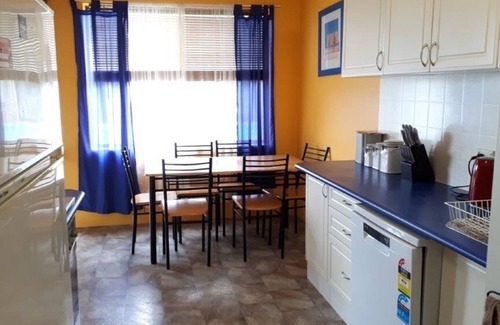 Batehaven Apartment | Two Storey Two bedroom unit right on Corrigans Beach