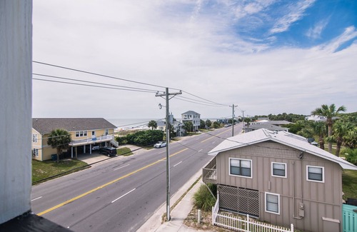 Edisto Island House | Two Story Second Row Home w/Ocean Views; Cable TV/WiFi; Elevator For a Fee
