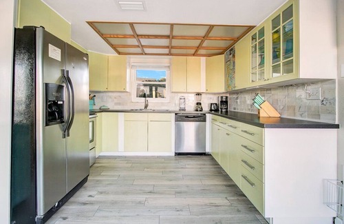 Bay Esplanade Condo | Two Story Waterfront Suite