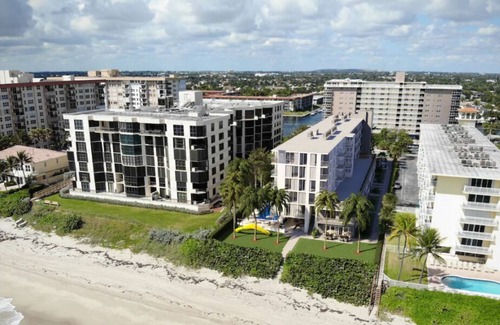 Hillsboro Beach House | Two Stylish Units with Beach Essentials and Amenities! Close to Deerfield Beach!