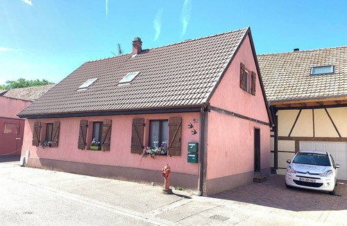 Houssen House | Two swallows *