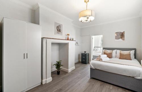 Chiswick Apartment | Two & Three Bedroom Apartments in Chiswick