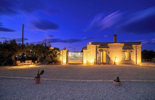 Menfi Villa | Two units, luxury, pool, seascape, vegetable garden