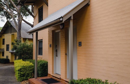 Pokolbin Villa | Two villas centrally located in Cypress Lakes Resort in Pokolbin
