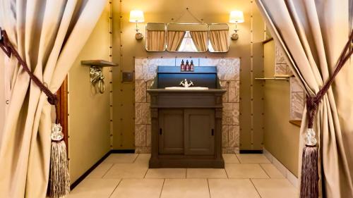 Khorixas Cabin | Twyfelfontein Adventure Camp