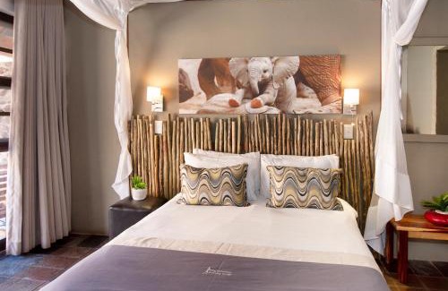 Khorixas Hotel | Twyfelfontein Country Lodge
