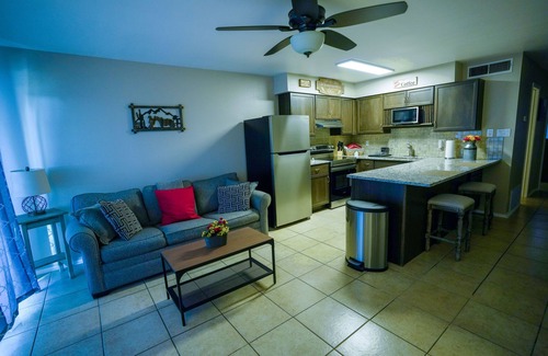 Canyon Lake Condo | TX Canyon Lake Condo w Great View, Pool, Boat & Trailer Parking