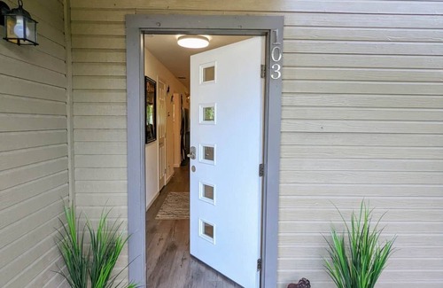 South Lamar House | TX - Cozy in Heart of S. Lamar