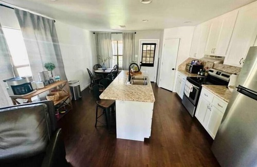 Canyon Lake House | Tx Hill Country- Canyon Lake 🦮Friendly, Casita🏡, Hot Tub. 10 guest