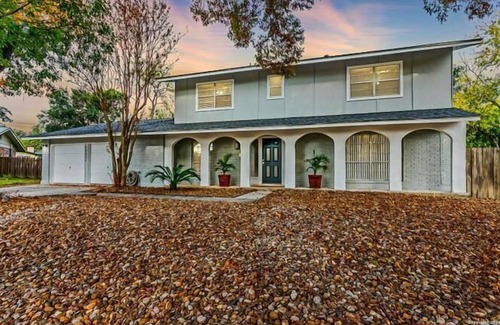 North San Antonio - SAT House | TX1 House Sauna & Game Room Fun For Groups