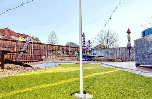 The Colony House | TXShapedPrivatePool&Spa.TikiBar.PuttingGreen.Gameroom.Patios.Playground.Firepit