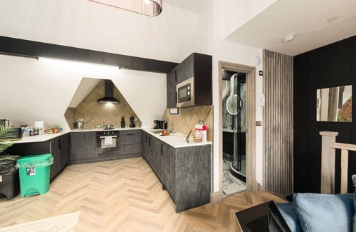 Roath Apartment | Ty Ayla Premier Apartments - 2 Bedroom Loft