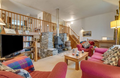 Dolgellau House | Ty Capel Carmel - Three Bedroom House, Sleeps 5