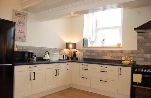 Tywyn House | Ty Capel, converted chapel with hot tub in Tywyn