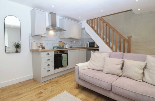 Bangor Cottage | TY CERRIG, pet friendly, character holiday cottage in Bethesda