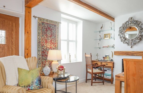 Edern House | TY HEN, character holiday cottage, with open fire in Morfa Nefyn