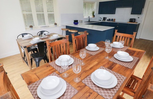Houghton Cottage | TY LANDSKER, pet friendly, luxury holiday cottage in Neyland