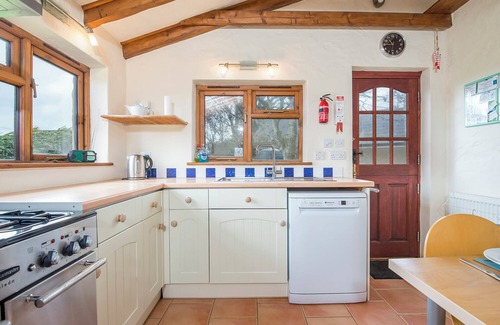 St Brides House | Ty Llwyd, Holiday Property St Davids, Sleeps 6, 3 bedrooms, bathrooms