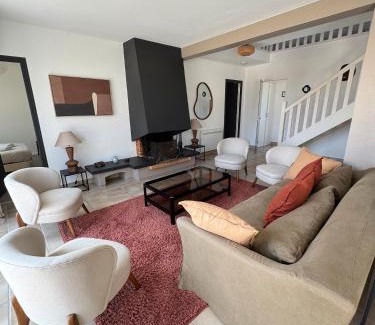 Plouneour-Trez House | Ty Madeleine