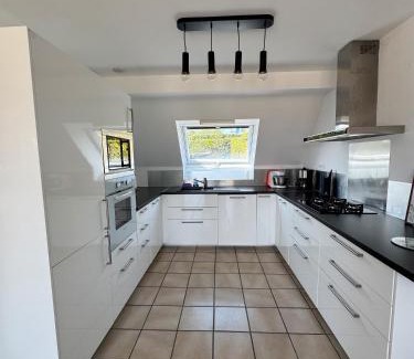 Plouneour-Trez House | Ty Madeleine