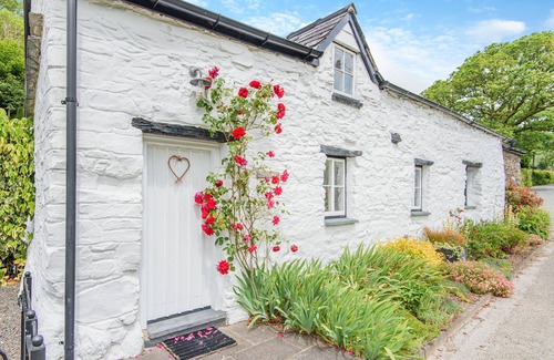 Mawddwy House | Ty Mawddwy - Three Bedroom House, Sleeps 6