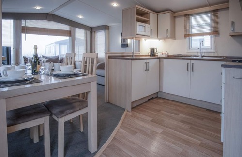 Amroth Apartment | Ty Moselle 12 - 2 Bedroom Holiday Home - Amroth