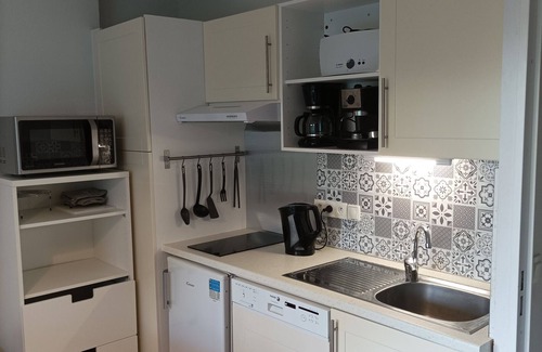 Plougonvelin Apartment | Ty Moutik feet in the water in Plougonvelin