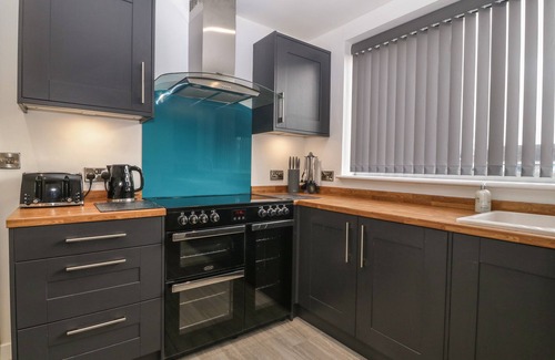 Dwyran House | TY NAIN, pet friendly, with open fire in Llanfairpwllgwyngyll