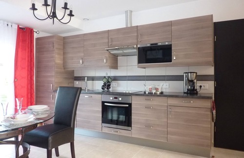 Plouguerneau House | TY NEVEZ KERLASTREN, Plouguerneau, single storey gite, 2mn from the beach, hiking trails