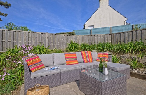 Trevou-Treguignec House | Ty Poulpry by Interhome