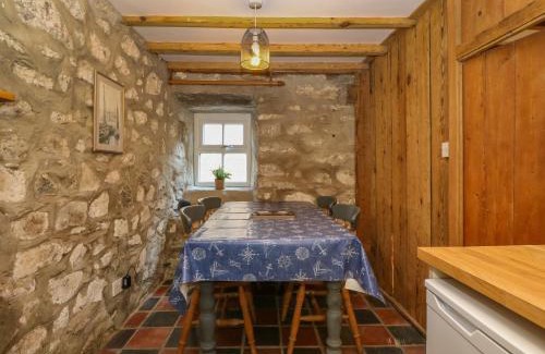 Nefyn House | Ty Receiver