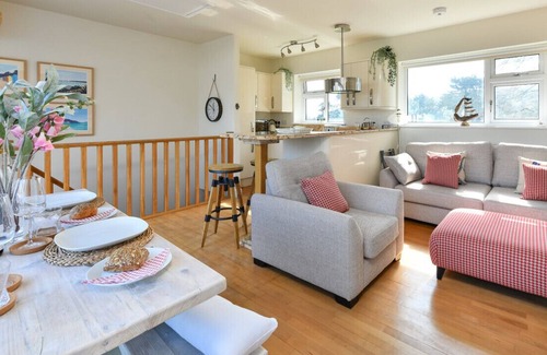 Llanbedrog House | Ty Tilley - Two Bedroom House, Sleeps 4
