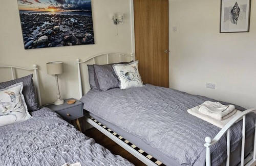 Llanbedrog House | Ty Tilley - Two Bedroom House, Sleeps 4
