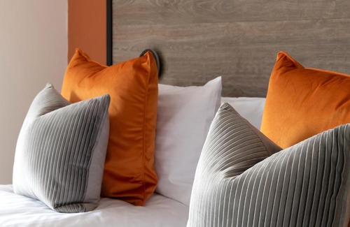 Colwyn Bay House | Ty Uchaf Cottage