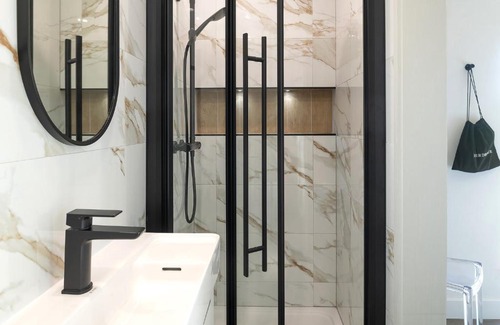 Colwyn Bay House | Ty Uchaf Cottage