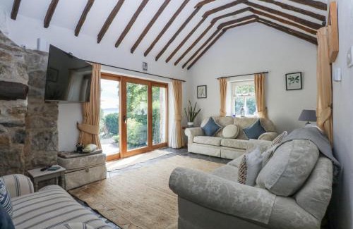 Benllech House | Tyddyn Iolyn