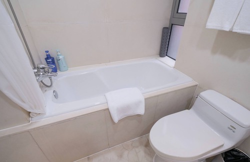 Xujiahui Bed & Breakfast | Tyms 3BR 2BA Apartment in Xujiahui