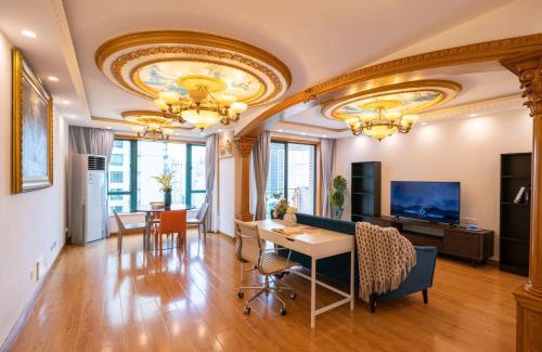 Xujiahui Apartment | Tyms Xujiahui Modern 2BR APT