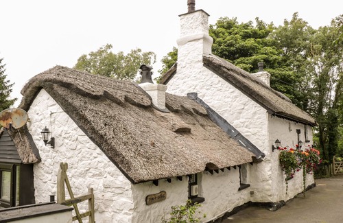 Moelfre Cottage | TYN Y GRAIG, family friendly, character holiday cottage in Moelfre
