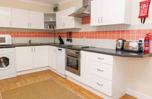 Harlyn Cottage | TYNK, pet friendly, country holiday cottage in Harlyn, Cornwall