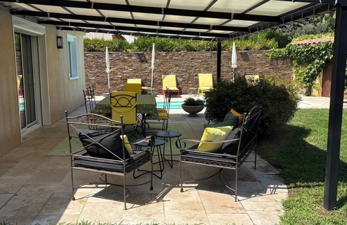 Coudoux Villa | Typical Bouches-du-Rhône villa with pool